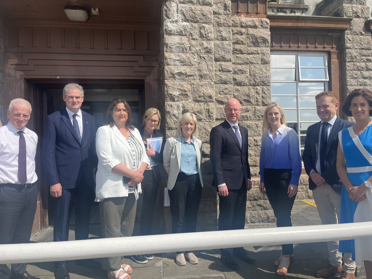 Positive meeting with Minister for Health @DonnellyStephen on site at University College Hospital Galway where he said Government will deliver a new regional cancer centre for the west and north west and a design team will be appointed to progress the project.