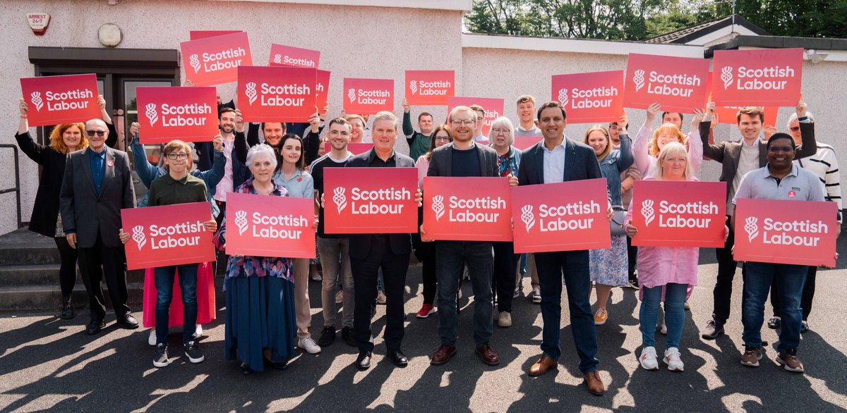 Fantastic to have @Keir_Starmer in Burnside earlier. Across Rutherglen & Hamilton West, there is a desire for change and Labour is ready to deliver it. The SNP and Tories are mired in sleaze and scandal. A brighter future is possible. Let’s turn Rutherglen red again. 🌹💪❤️