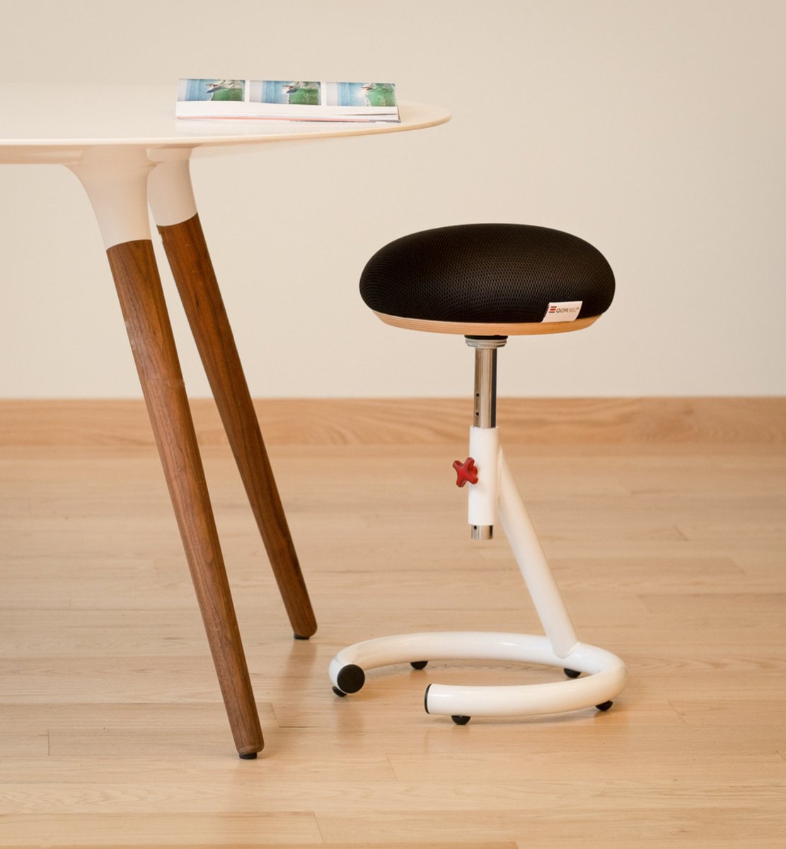 NeoCon_Shows's tweet image. Movers and shakers are often the most likely to succeed, and that goes for products too! Here are a few mobile and kinetic #BestofNeoCon2023 entrants that we’re looking forward to seeing in action in a couple weeks! #NeoCon2023 #NeoConExhibitor