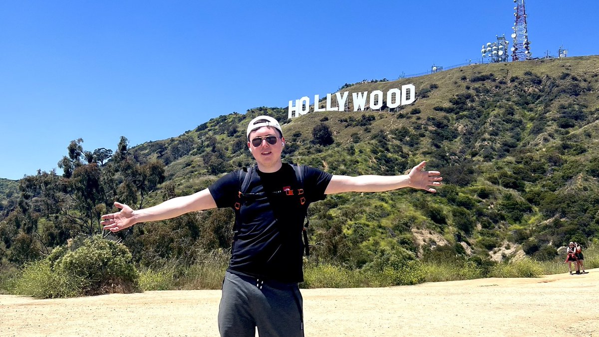 Afc_Josh12's tweet photo. I went to Los Angeles California! https://t.co/6rhCxlzzwA  #LosAngeles #California #vlog https://t.co/IPuSelwfdF