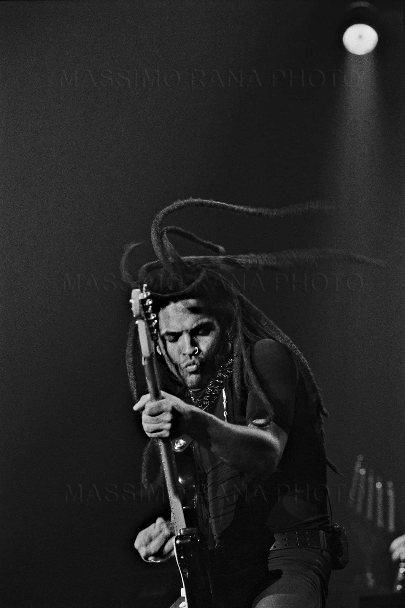 Happy Birthday Lenny Kravitz !
(May 26, 1964) 