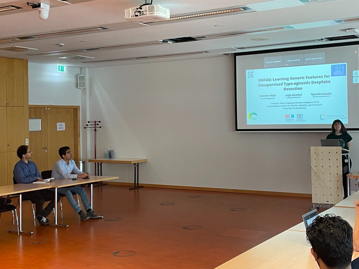 ➡️Bi-Monthly Seminar Series ⬅️

Our PhD student Nesryne MEJRI presenting her recent <a href="/ieeeICASSP/">IEEE ICASSP</a> 2023 paper "UNTAG: Learning Generic Features for Unsupervised Type-Agnostic #Deepfake #Detection" 

 🗞️Read the full paper here: ieeexplore.ieee.org/abstract/docum…