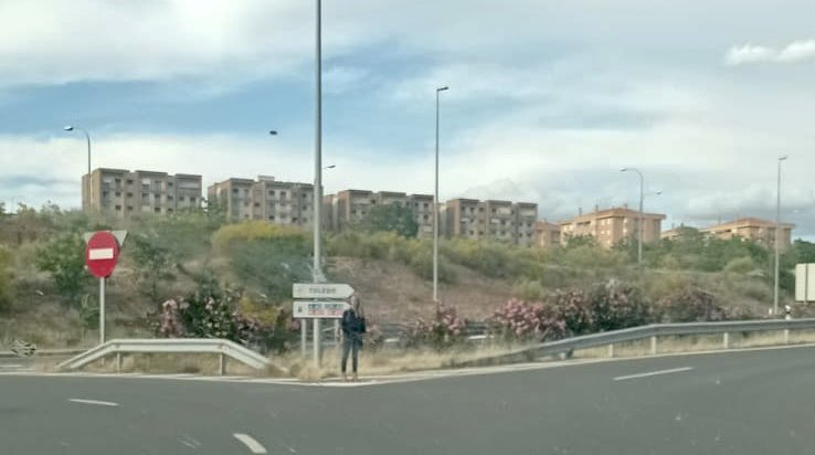 juanvimunoz's tweet photo. Solo @JulioComendador @PrimeroToledo y @TxemaFernndez4 @iupotoledo han hablado en campaña del abandono de la #urbanizacionTresCulturas, ejemplo de barrio isla sin conexión peatonal digna con el resto de la ciudad. Era deseable que los demás candidatos hubieran hecho lo mismo… https://t.co/7f30qY5HCK