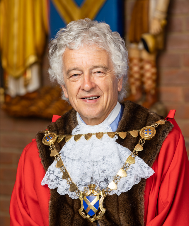 StAlbansCouncil's tweet image. Councillor Anthony Rowlands is the new Mayor of St Albans City and District and has made All Ages Together the theme of his civic year. Cllr Josie Madoc is the Deputy Mayor: stalbans.gov.uk/news/councillo…