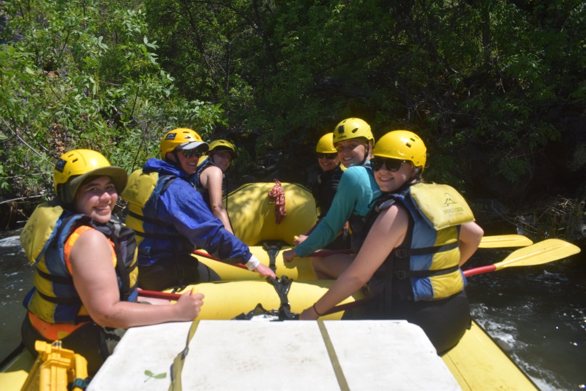 OregonStateBEE's tweet image. Just another day in the office for @desiree_tullos &amp;amp; our #EcologicalEngineering students in our program! Students rafted &amp;amp; met stakeholders understand the intertwined social, economic, #energy, #food, #water, &amp;amp; environmental systems in #Oregon

@OSUAgSci @EngineeringOSU