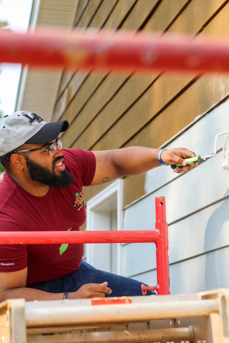 BGYoungPros's tweet photo. Big thanks to the amazing volunteers from BGYP who helped with Habitat for Humanity! Their hard work and dedication helped build homes and make dreams come true. https://t.co/RC2nJ3Y9Xg