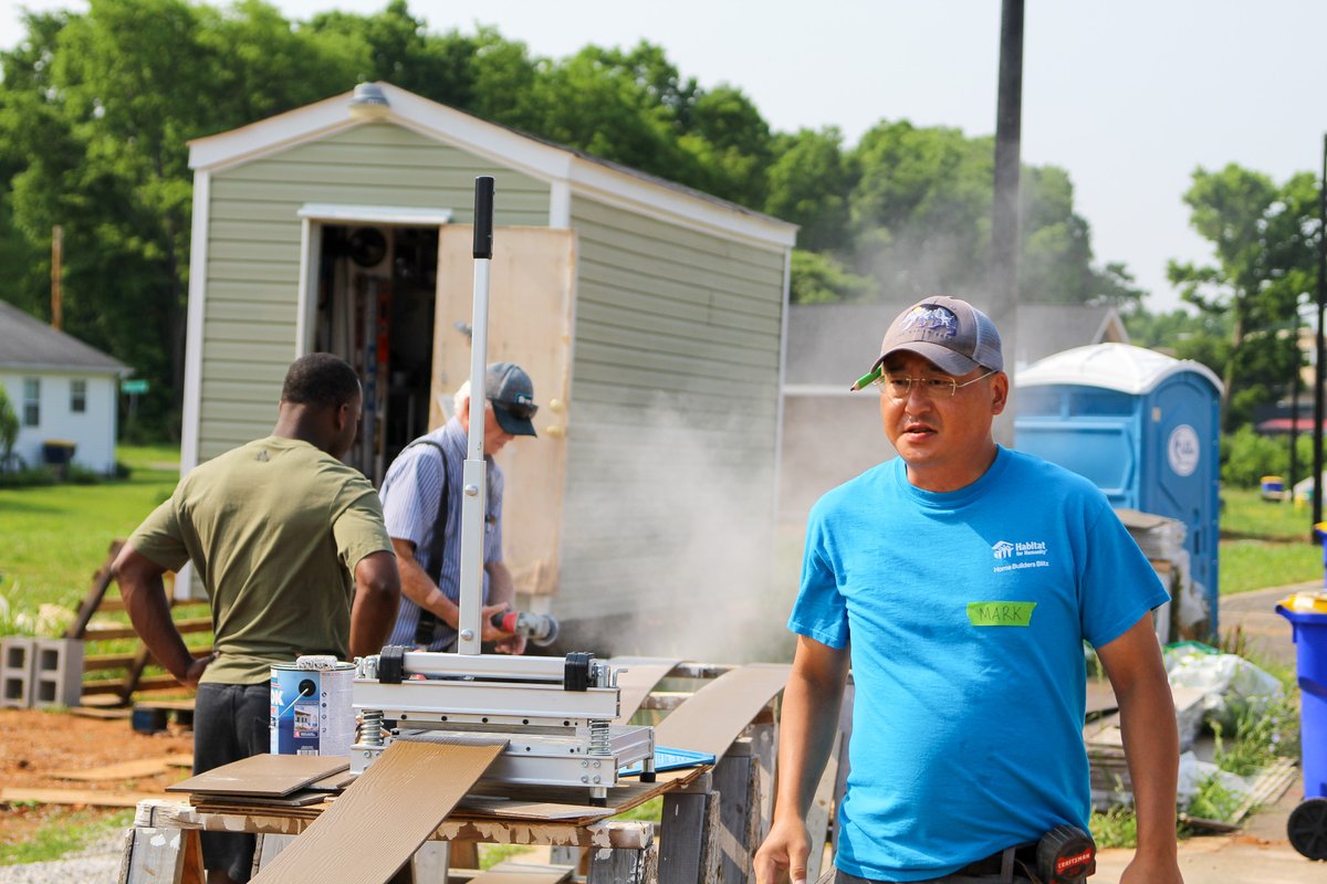 BGYoungPros's tweet photo. Big thanks to the amazing volunteers from BGYP who helped with Habitat for Humanity! Their hard work and dedication helped build homes and make dreams come true. https://t.co/RC2nJ3Y9Xg