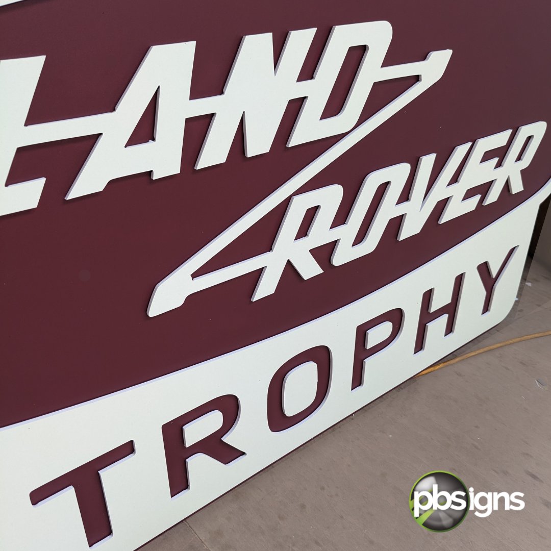 pb_signs's tweet image. Traditional railway signage produced for D3 Events Land Rover Trophy Event 👌

#eventprofs #qualityquickly #bespokesolutions #eventsigns #eventsignage