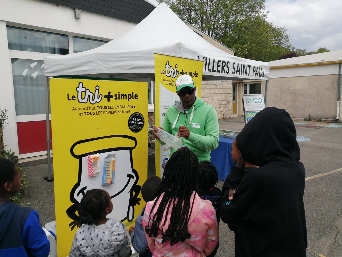 OiseHabitat's tweet photo. C'est reparti pour les rendez-vous du village écocitoyen. La formule est simple, des partenaires,  #TandemImmobilier, #SMDO, @SolidaireTerre , #SudOiseRecyclerie, #ACSO, des ateliers sur les écogestes et des familles grâce au concours du Trait d'Union à @VillersStPaul https://t.co/nZ8rNX97RE