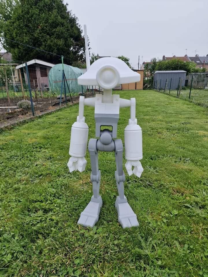 🤖 Cute mining droid, 1 meter high and composed of 26 pieces
➡️ 3D model: cults3d.com/:1236239
💡 Designed by pinpinmodelxl