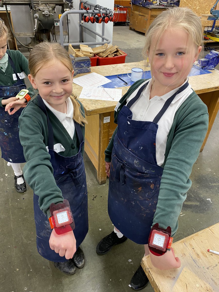 PangbourneColl's tweet photo. This week we welcomed Year 5 pupils from Pangbourne Primary and @LL_Primary to our #PangCollDT Outreach days.
Pupils were able to design their very own watch faces and we think they’ve made some fantastic designs! 🤩#PangCollCreativity #PangCollFlourish https://t.co/QGoS2or10Y