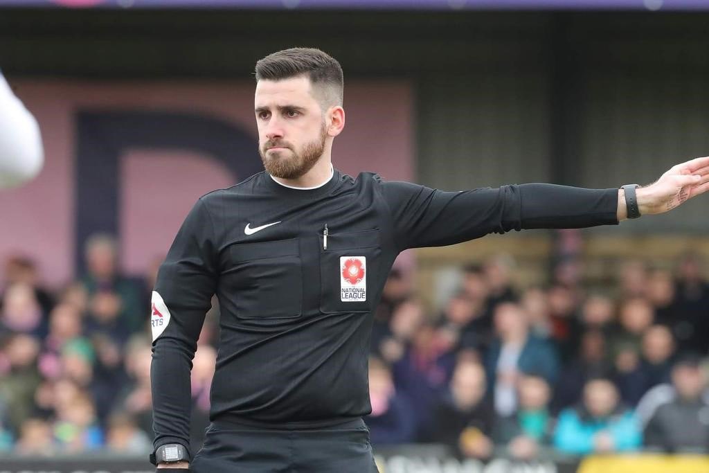 Massive congrats to our chairman @AaronFarm3r who has been promoted to level 2A referee and will officiate at Step 1 football next season. 

Well done mate. ⚽️