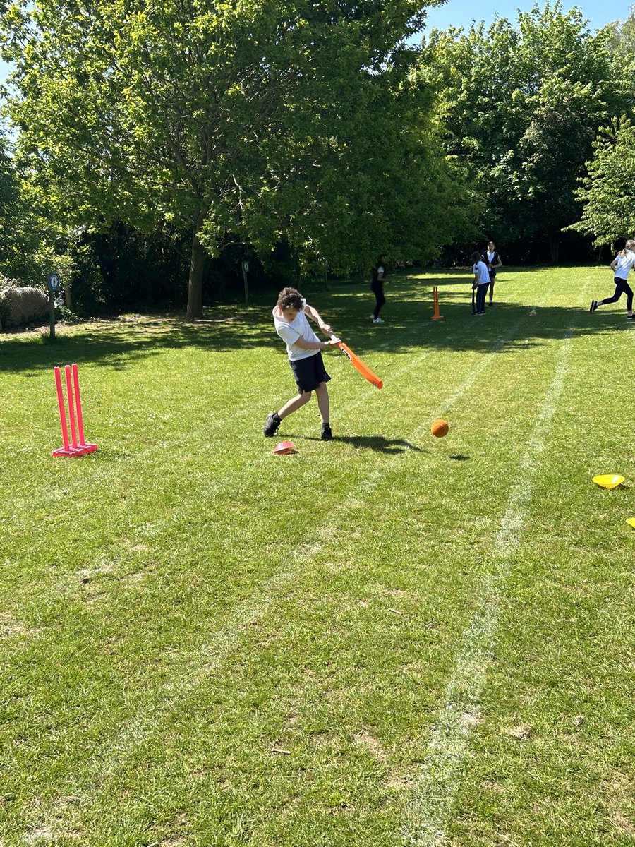 bledlowridgesch's tweet photo. Years 1-6 had great fun during their cricket sessions today! Hopefully lots have been inspired to get involved with this sport. 🏏 😃 https://t.co/2JqFcXARYM