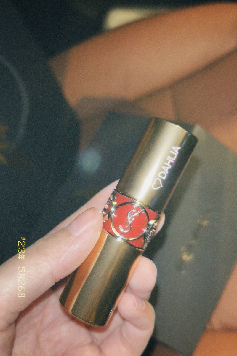 DahliaRizal's tweet photo. Look what my sayang got for me🥺💕 https://t.co/RARunvJC5P