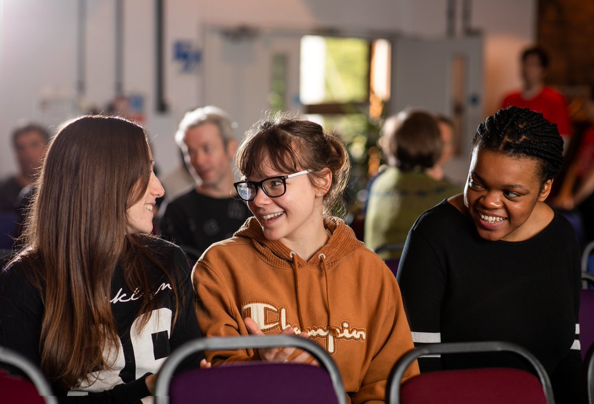 Our final submissions deadline is just days away!

We're looking for live action, animation, documentary and experimental moving image works from anywhere in the world 🗺️

Submit by Mon 29 May : encounters.film/submissions

Student entries &amp; DepicT! remain open until Mon 12 June ✌️