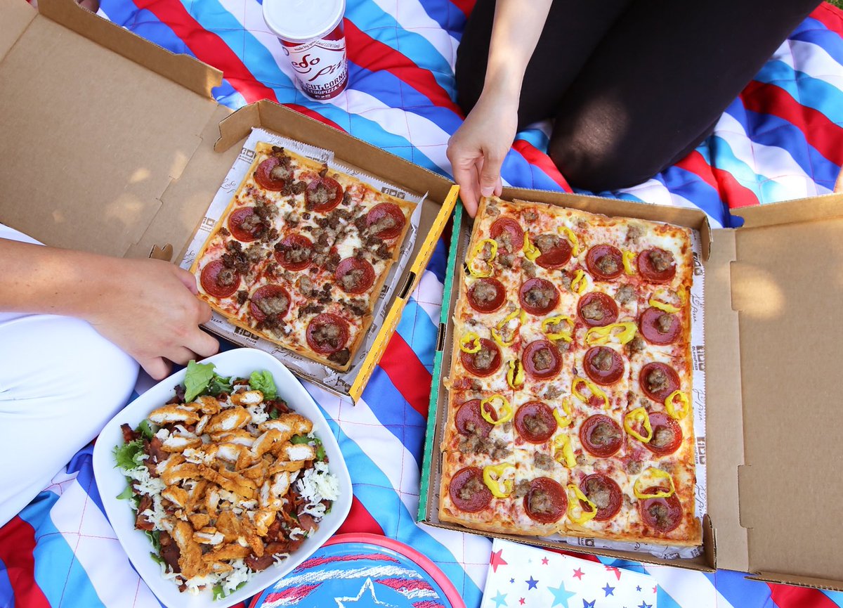 LedoPizza's tweet photo. ☀️ #FridayFeeling GIVEAWAY ☀️

We are giving away a 
$100 #LedoPizza GIFT CARD

To enter you must:
🔁 Retweet
✅ Follow 

1 winner picked at 10pm 5/26/23

You look hungry! 👀

📲  https://t.co/dR6Yi5D0Xg https://t.co/xyCXBPERdb