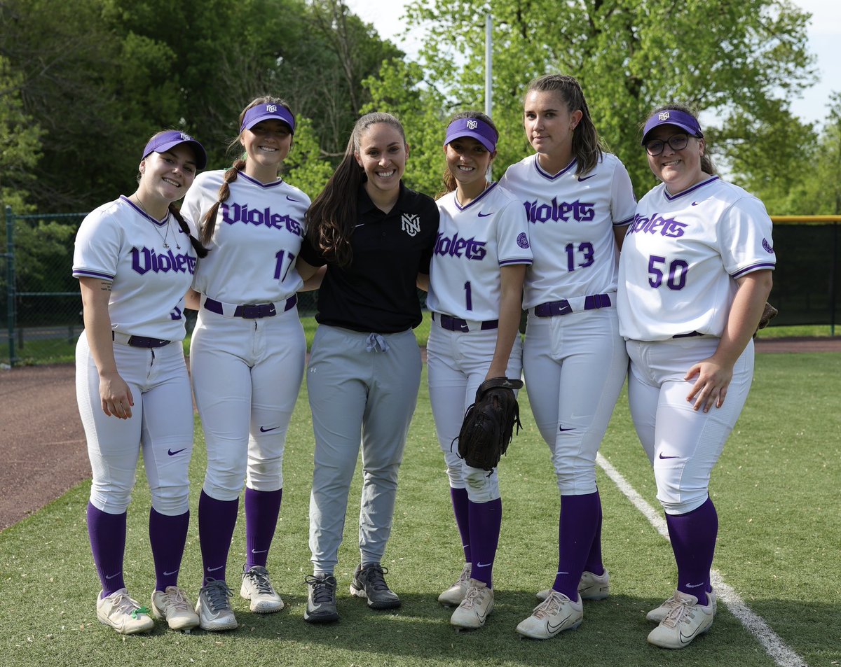 good looking group of outies 😎