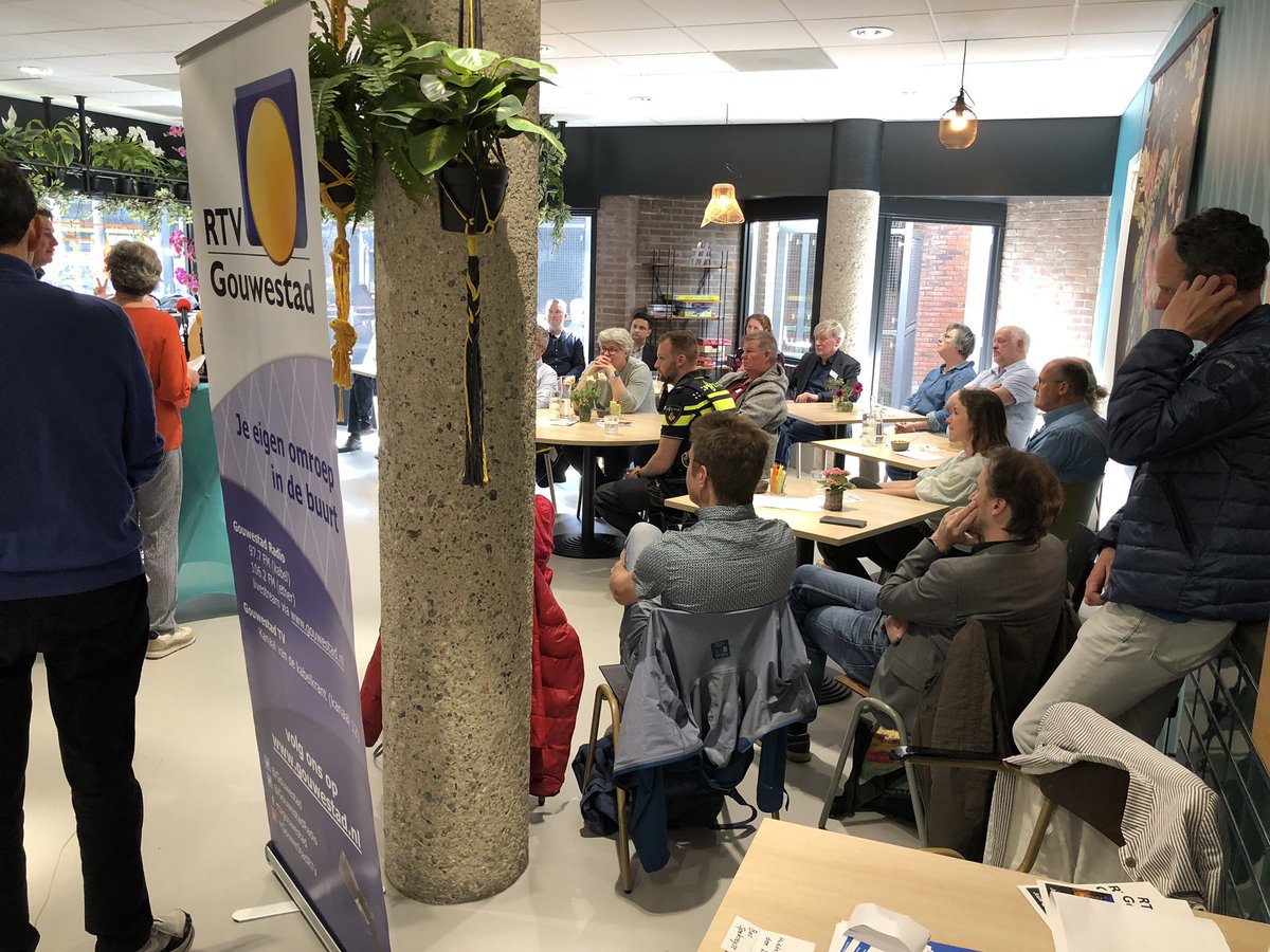 Volle zaal bij RTV Gouwestad in de buurt, dit keer in ontmoetingscentrum Van Noord.