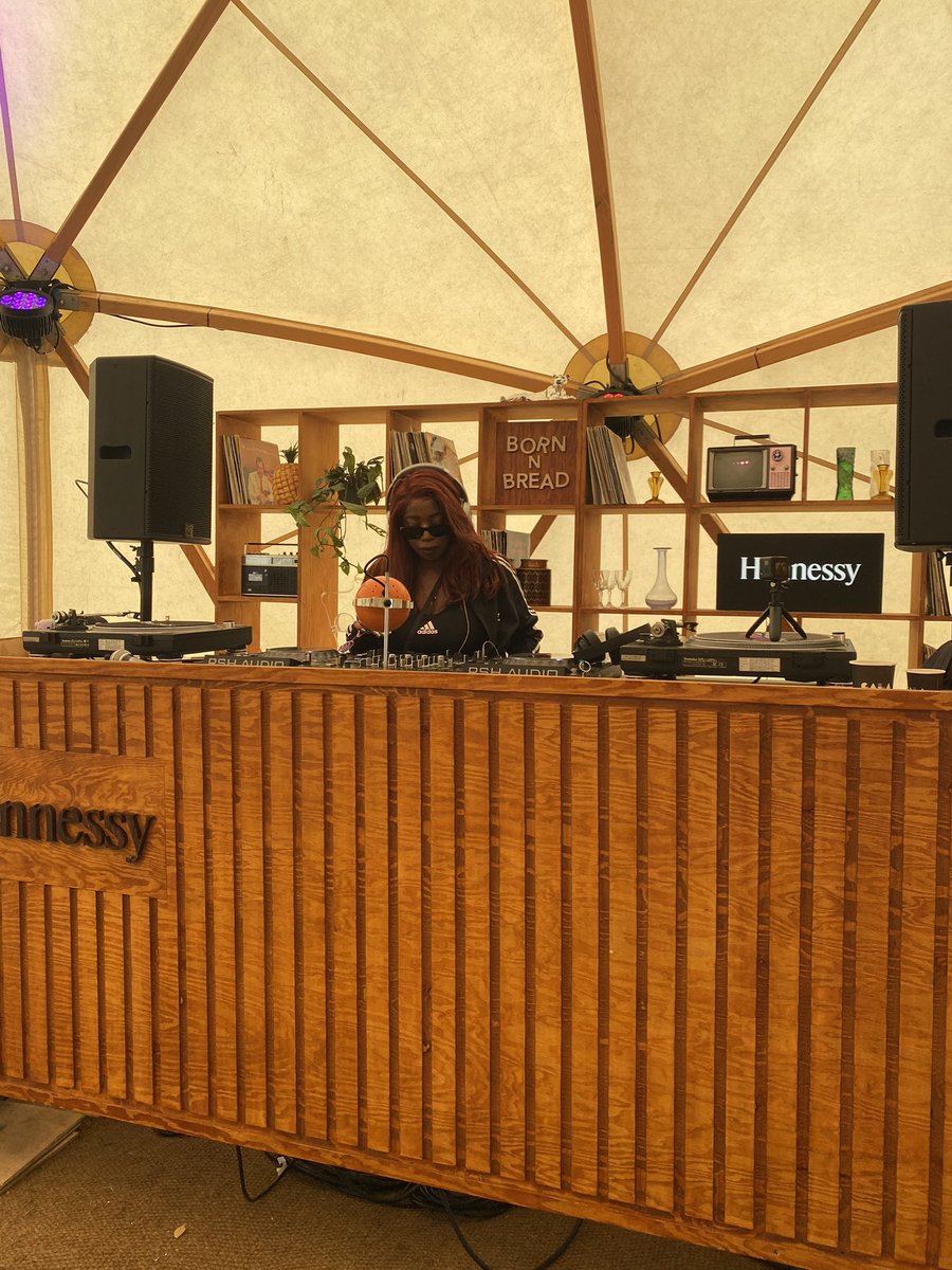 BORN N BREAD tweet media