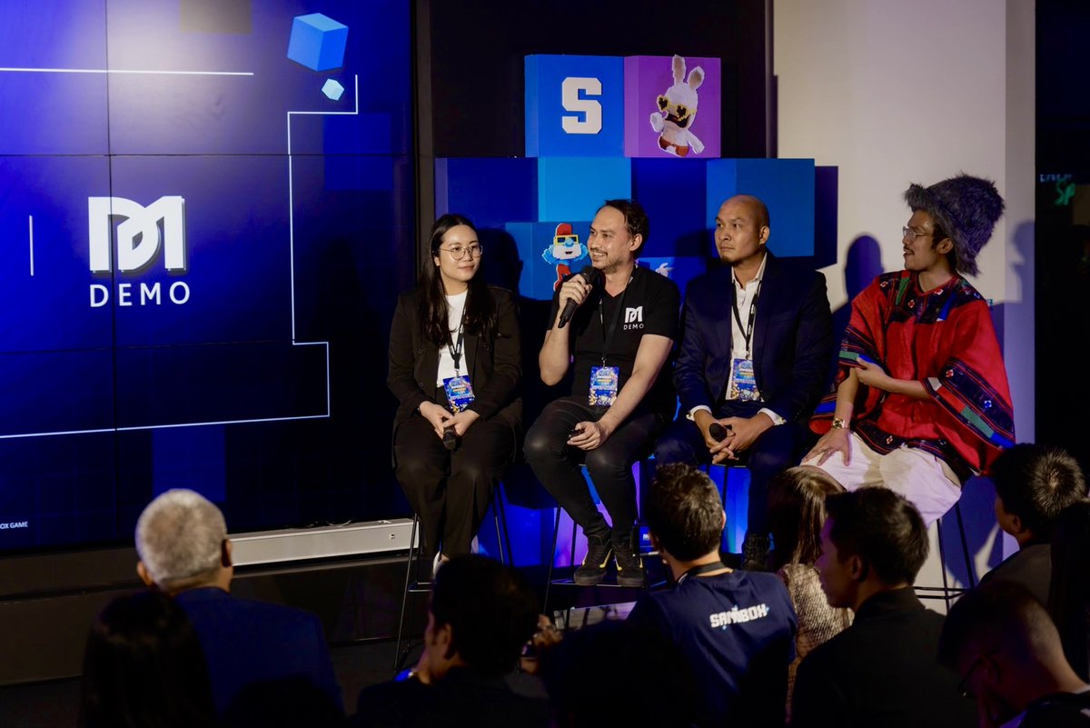 demo_democorp's tweet photo. Pleased to meet you all at #TSBTHPartnerDay. The Project #LPNBoxingVerse is coming soon. Stay tuned!💪
 @borgetsebastien 
@TheSandboxGame 
@TheSandboxThai 
#DemoCorp #DemoCorporation #TheSandbox #TheSandboxTH #SandFam #NFTCommunity  #Lumpinee #LightMatrix https://t.co/ab8ZFkgtIT