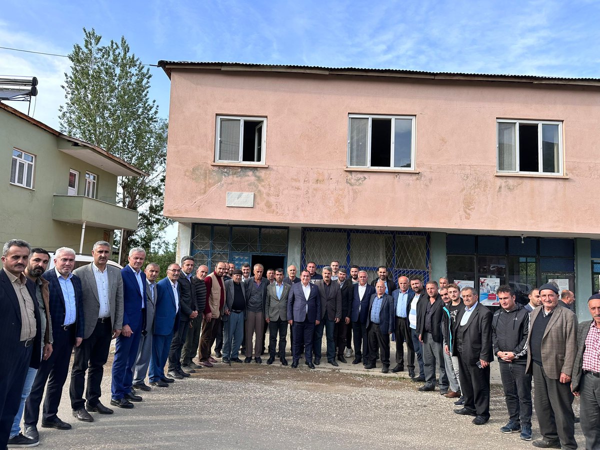 Donatım ve Soğucak Köylerimizde kardeşlerimizle birlikteydik.

Cumhurbaşkanımız Sayın <a href="/RTErdogan/">Recep Tayyip Erdoğan</a>’ı 28 Mayıs’ta hep birlikte çok daha güçlü bir şekilde destekleyeceğiz inşallah. 

#DoğruAdamlaYolaDevam
