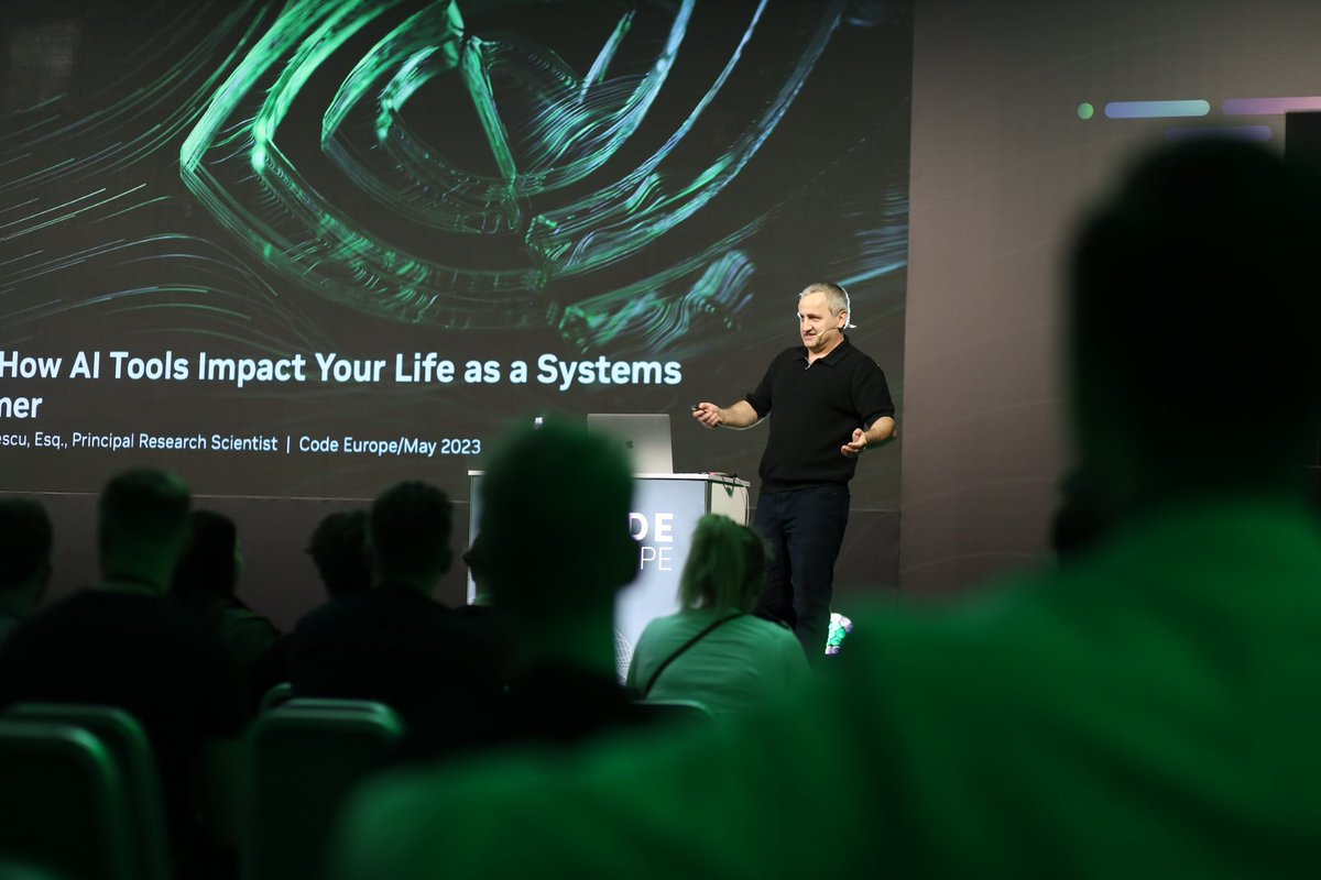 code_europe's tweet image. Closing #CodeEurope23 with a 📣 Keynote speech by @incomputable! 👏🏻

#CodeEurope #AI #ChatGPT #Cplusplus