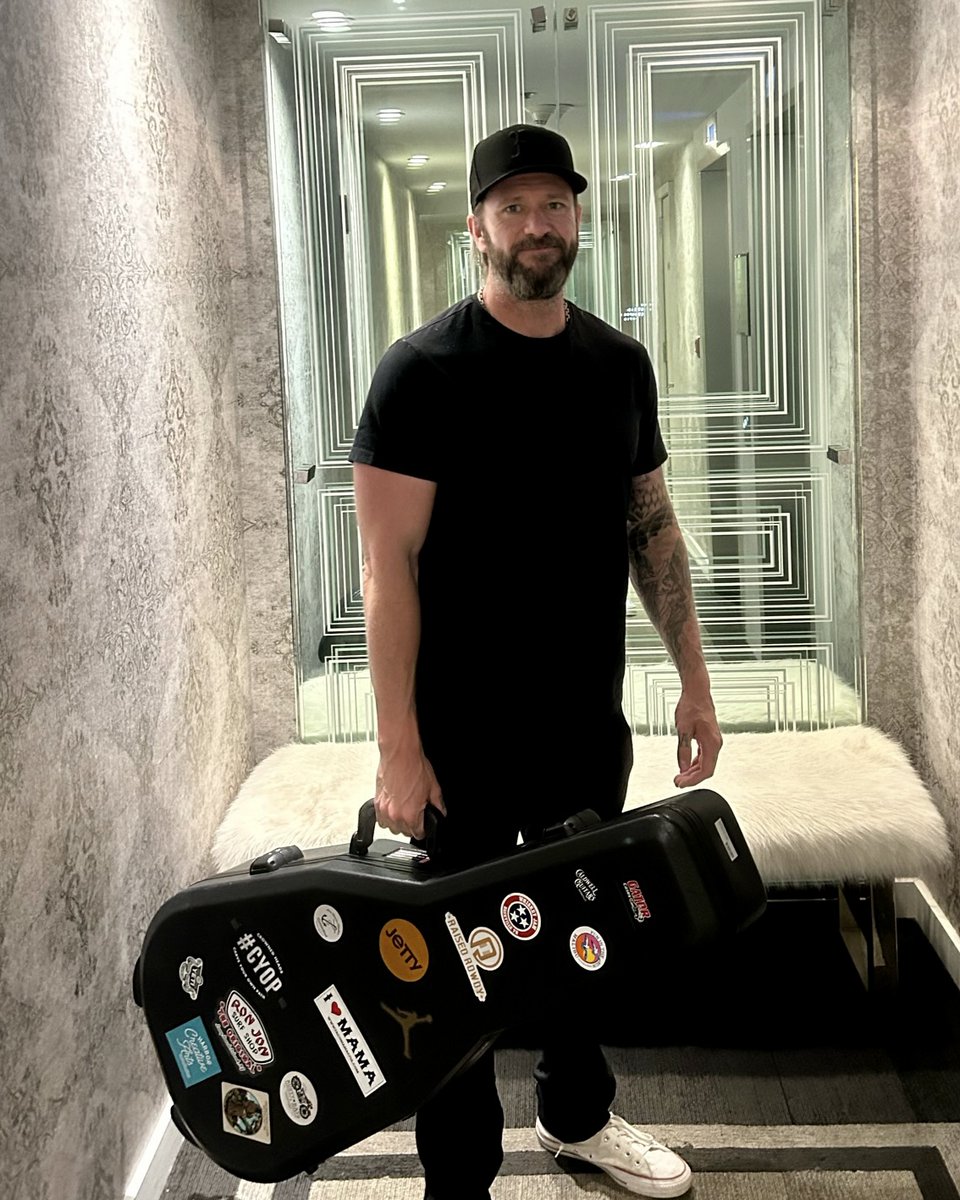 MikeBurkeMusic's tweet photo. Don’t let this picture fool you…I am excited for MDW. Enjoy the long weekend, everyone! https://t.co/gypWzLU79o