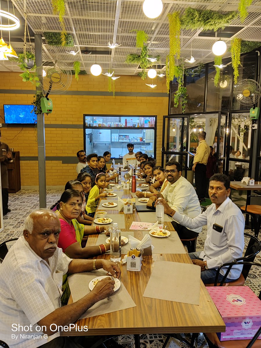 bakeoholicresto's tweet photo. Flavors For Royalty
Bakeoholic - Good Food, Good Ambiance
>>>>>>>>>>>>>>>>>>>
Order Now...
📞 +91-9380498682
#bakeoholicrestocafe #thehouseoftrendyfood #Chikkasandra #Chikkabanavara #hessaraghatta #jalahalli #8thmile #designercakes #birthdaycelebration #birthday #birthdaycake https://t.co/xTBbyT5NVO