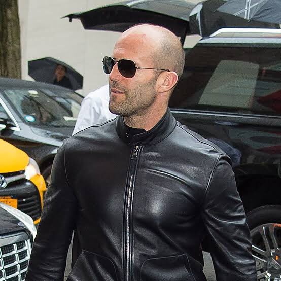 Baswa_'s tweet image. On ne parle pas assez de Jason Statham qui depuis des années nous régale avec des bons films d’actions