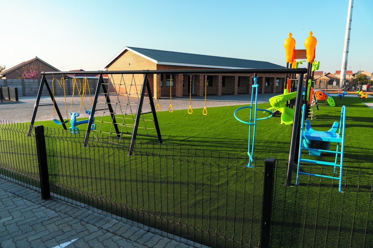 DMPR_ZA's tweet image. The LED scope of the ECD is as follows
- 20 SMME development
- 82 jobs created
- R8.75 million
The project was completed in a timeframe of 8 months.