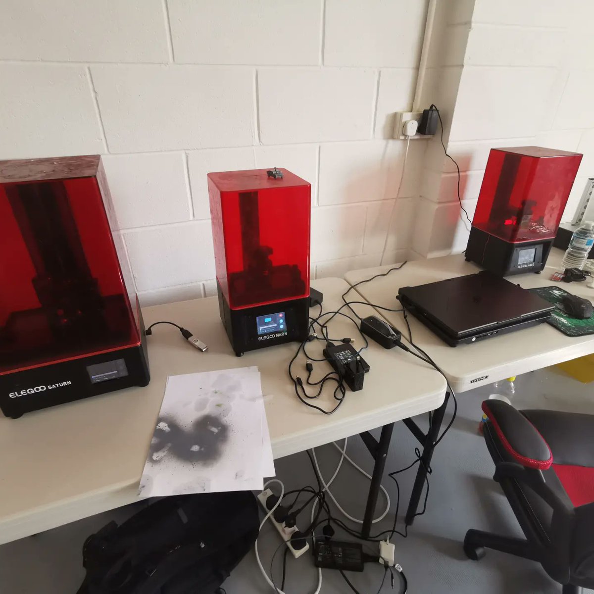 WorldInPlastic1's tweet photo. Printers are all working on what I've set out to do for today, I'm about to start designing the BMPT Terminator :) https://t.co/H7VEvFn5i8