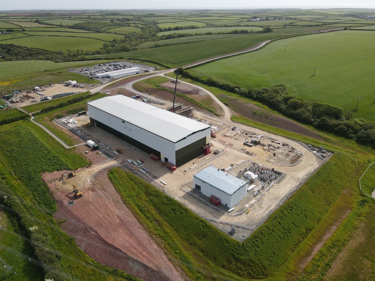📣Our latest community newsletter is out in Wales. Updates on cable installation, newly-named Penfro Converter Station, local jobs, school visits &amp; an exciting prehistoric find! 👉bit.ly/43uihKa
<a href="/Siemens_Energy/">Siemens Energy</a> @Sumitomo_s_m <a href="/Keltbraygroup/">keltbray</a> GMC Utilities  #interconnection