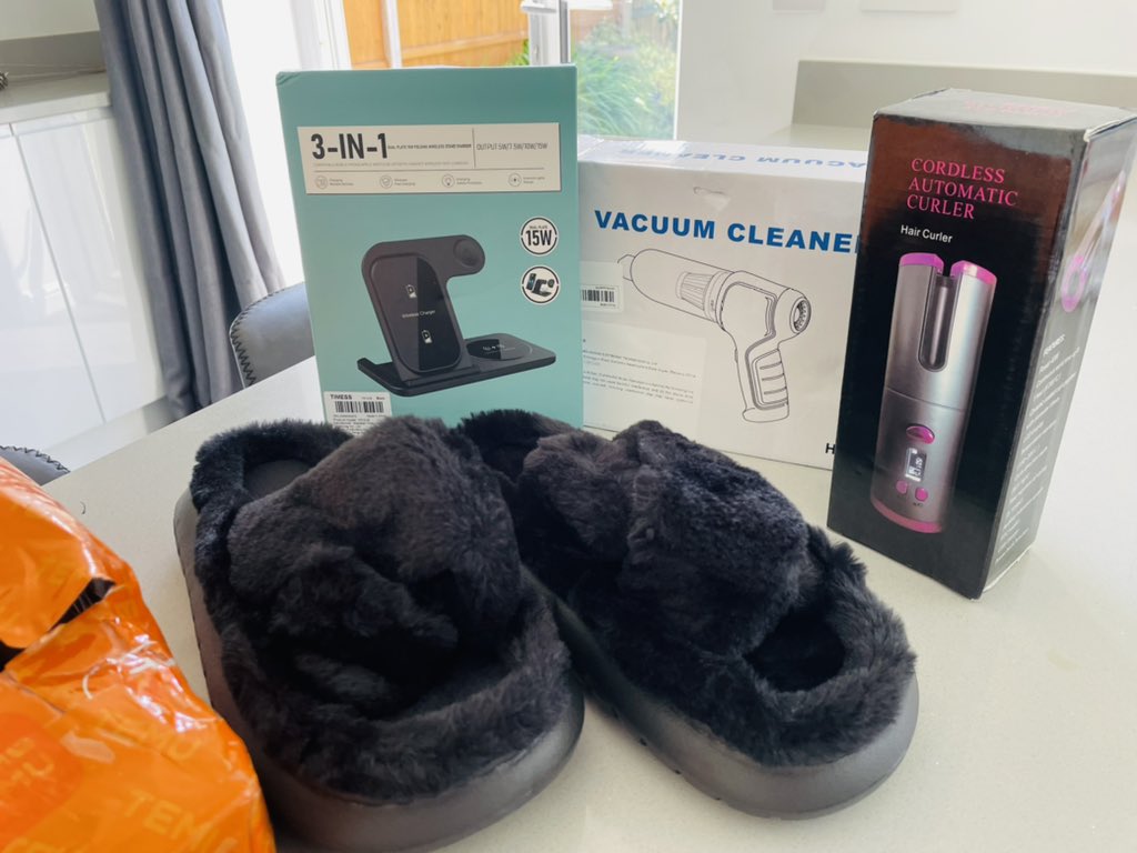 LucyLou_Locket's tweet image. My TEMU haul has arrived! 

As if these were free! 🙌🏻

temu.com/u/TFIrdY2CxlqaH

#temu #temuhaul