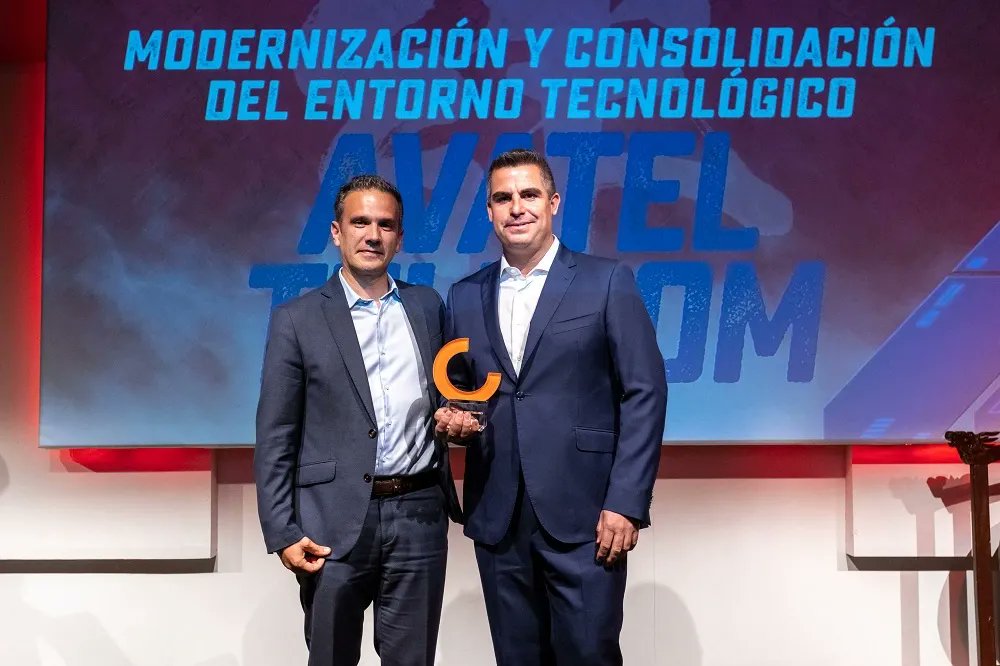 Micro Focus Español tweet media