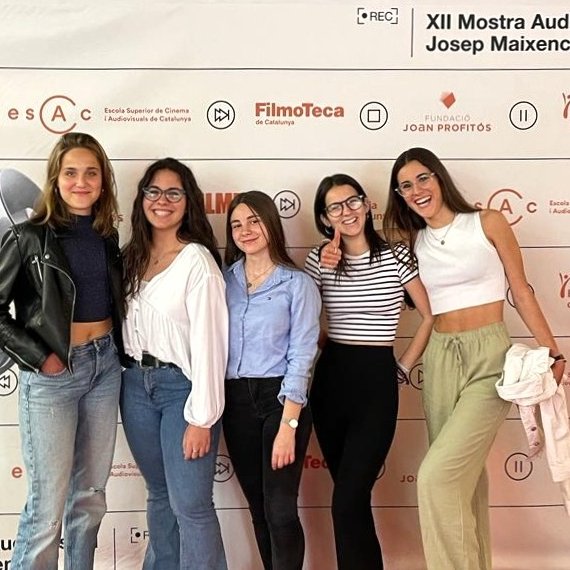 epiaigualada's tweet photo. Dos guardonades a la #MostraAudiovisual Josep Maixenchs de l'@escolapiacat @ESCAC @Filmin

El projecte de videoart i el de documental es van endur el premi del públic, i les seves autores van guanyar un viatge al Festival de Sant Sebastià 2023 al setembre

https://t.co/y8soJNudKH https://t.co/ylCtpWtPrz