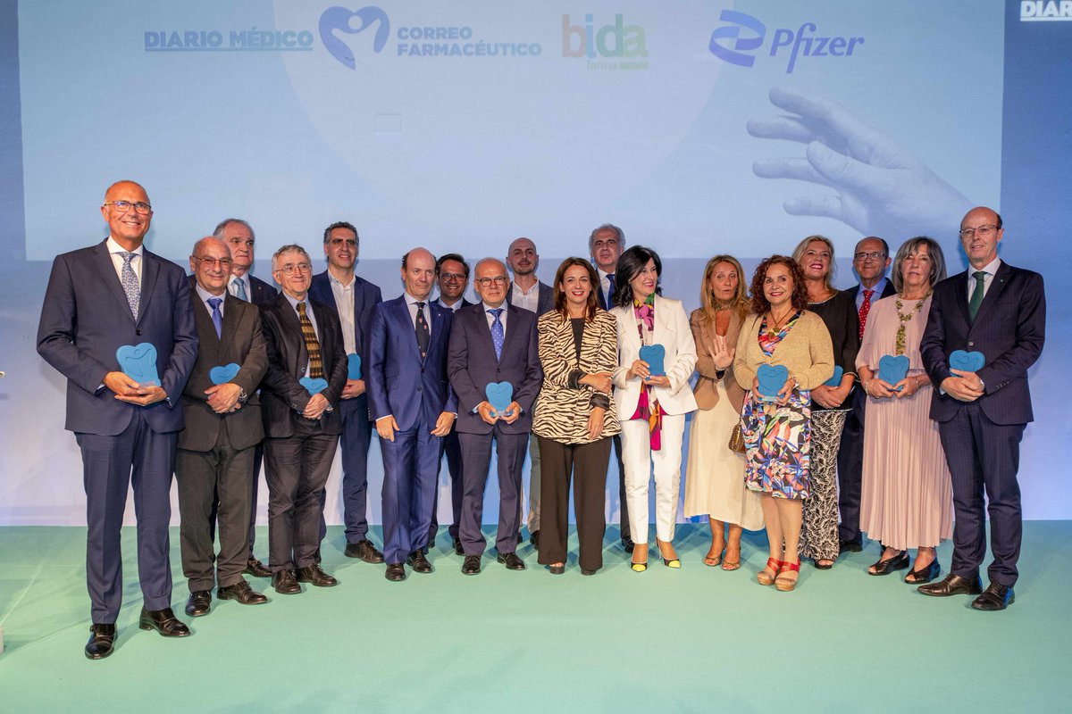 📢 El Dr. <a href="/FelipeProsper/">Dr. Felipe Prósper</a>, director del Área de Terapia Celular de la Clínica, ha recibido uno de los Premios Admirables 2023 que otorga <a href="/diariomedico/">Diario Médico</a>, decano de la prensa sanitaria especializada en #España.

🏆 Un reconocimiento al #liderazgo médico, la #innovación científica, el