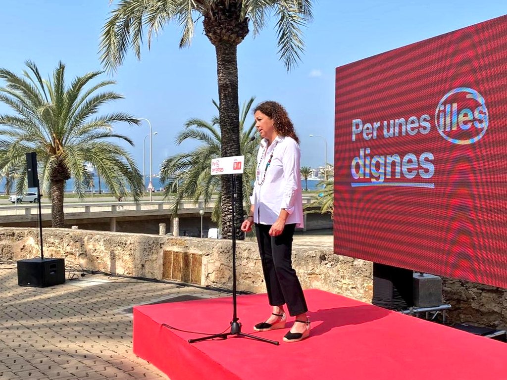 CatalinaClader1's tweet photo. Des d'un dels llocs més meravellosos de #Mallorca, al final de la campanya. Els socialistes som els que millor representam la gent de la nostra terra. Hem seguit dempeus en moments complicats i junts ens n'hem sortit.
Per un futur ple d'esperança.
#PertuPerMallorca
#VotaPSIBPSOE https://t.co/SMjkCSNAc2