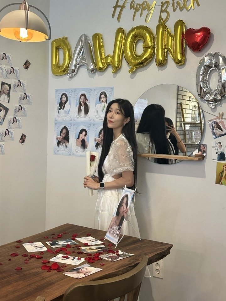 #HAPPYDAWONDAY

꽃집 사장님 인증샷 찍어주셔서 감사합니다😘

#다원 #우주소녀 
#DAWON #WJSN
#宇宙少女  #南多愿