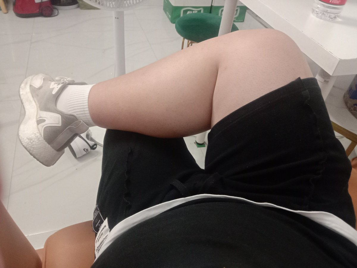 好想做爱啊  杭州有没有1来操我