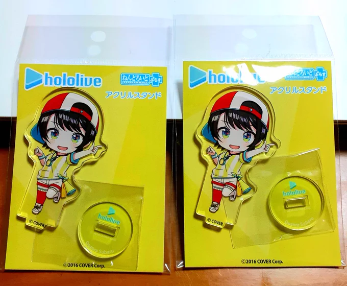 ねんどろいどぷらすのスバルちゃんアクスタが届いてた!  姿は3Dアクスタ版のスバルちゃんをデフォルメしたもので、サイズ的にはガシャポンで出たスバルちゃんアクスタとほぼ一緒。 デフォルメ化により元から可愛いがさらに可愛いになり最高でございます 家宝にします…! #ねんどろいどぷらす