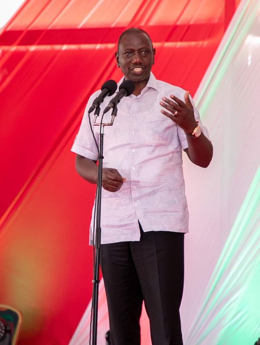 BrianMPeter's tweet photo. Who has Kenya's interested at heart? 

Retweet 🔁 for Raila Odinga

Like 📷 For William Ruto

Vote📷 👇 https://t.co/Yrmo5vWEB9