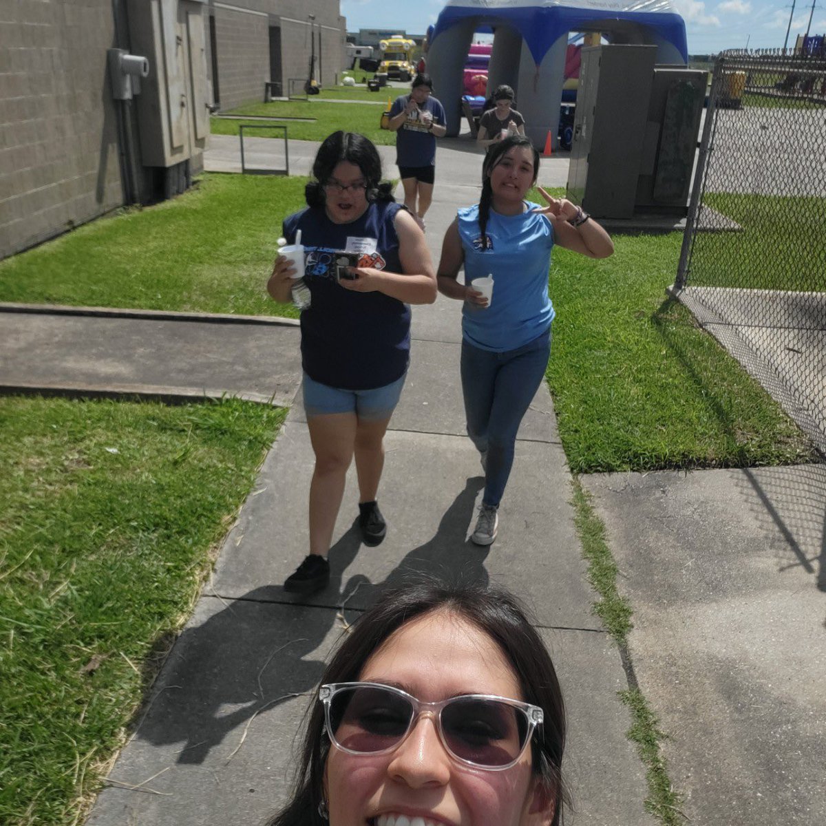 CarrollTafe's tweet photo. Assisting at Galavan Elementary Field Day! https://t.co/uGPWdTJMWz