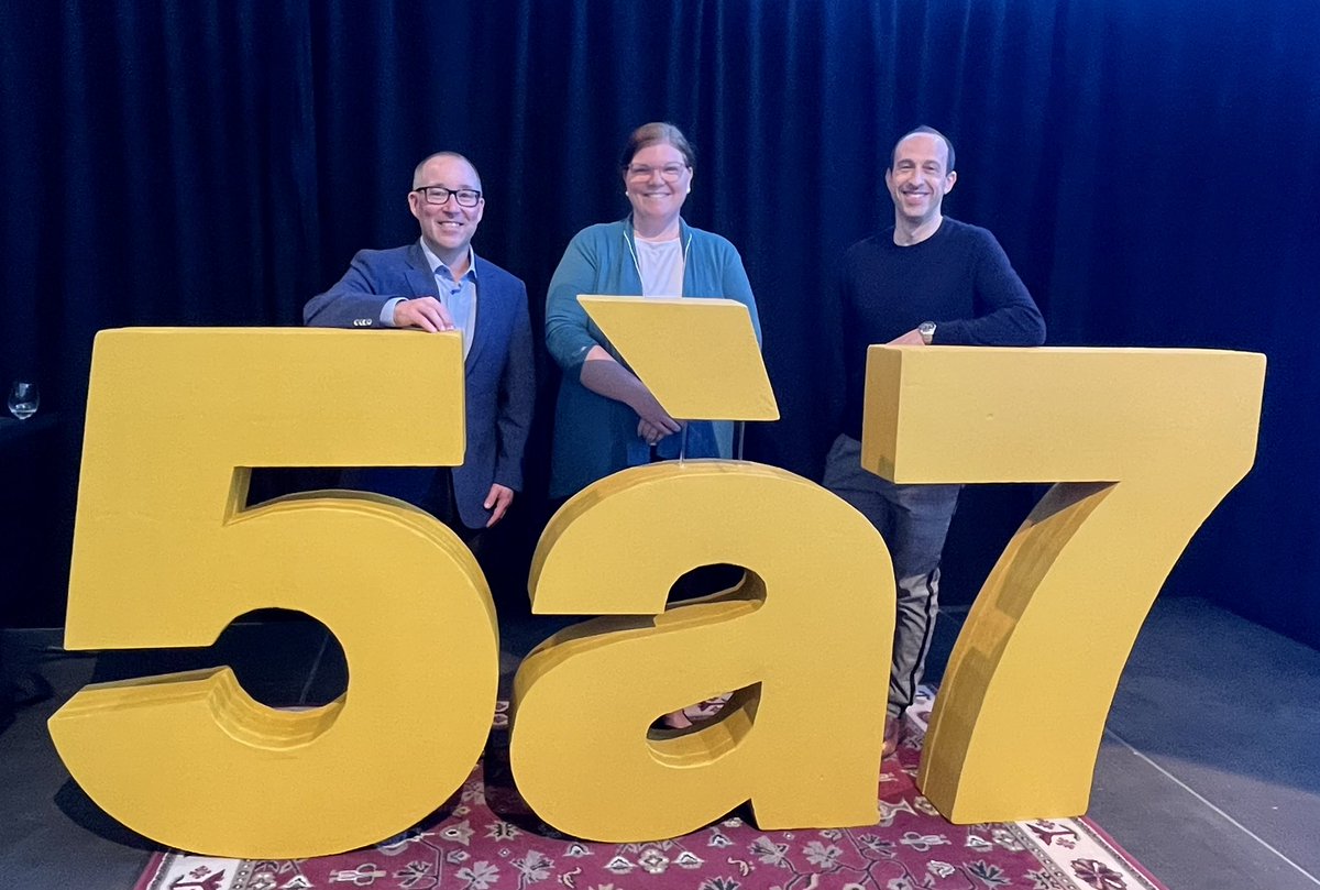 Our group researches a wide variety of topics, including  #frailty, #atrial fibrillation, and precision medicine.  Last night <a href="/jgordonboyd/">J Gordon Boyd</a> had the chance to share his work on #delirium and long term outcomes of ICU survivors.  #researchtalks <a href="/queensu/">Queen's University</a> <a href="/KingstonHSC/">KingstonHSC</a>