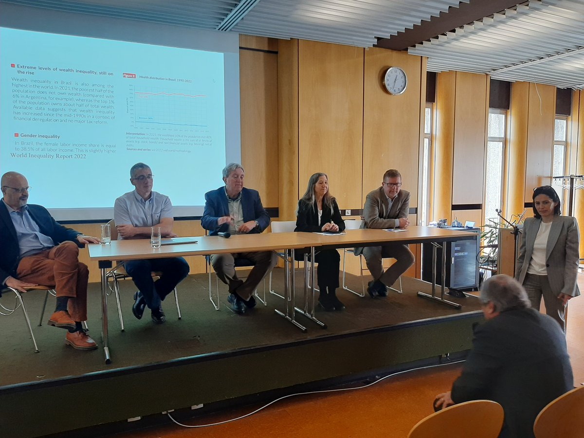 The roundtable before the real roundtable in the afternoon at the 40th Anniversary of LIS! Great to be part of this great project! #InequalityMatters