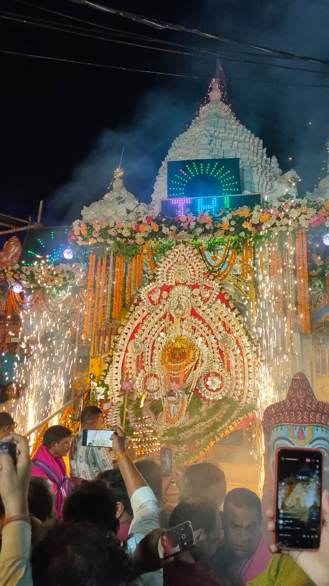 anupammspeaks's tweet photo. #Sitalsasthi festival celebrating #Marriage of Bhagwan #Shiv & Devi #Parbati in #Sambalpur #Odisha. Lakhs of people attended the week long event being held for 400 years.
@rashtrapatibhvn @VPIndia @PMOIndia @GovernorOdisha @CMO_Odisha @LostTemple7 @ReclaimTemples @TempleConnect_ https://t.co/OcB898cJE3