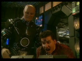 Shouting at Lister will always be one of Rimmer's favourite duties... 

#RDPOTD📸 #RedDwarf