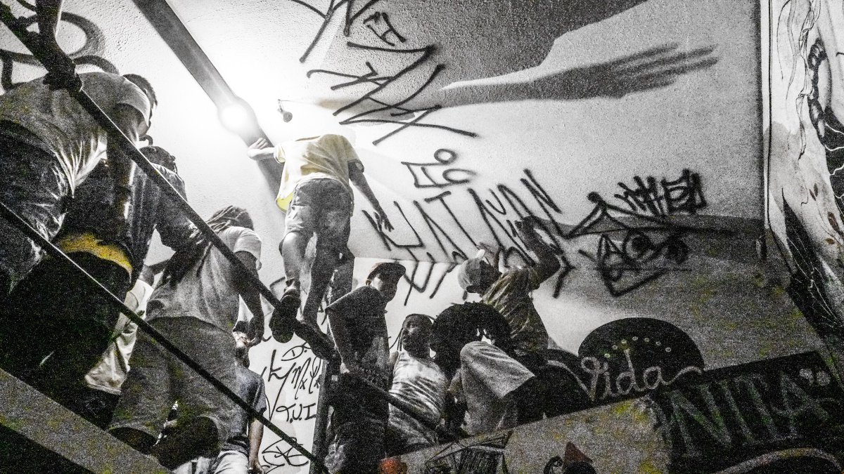 curadoria que se fod4... cansado de gente branca e sulista ditando a 10graça da minha vida

quais os critérios de curadoria pra uma exposição NFT de artistas brasileiros ??

de que adianta você ajudar a construir essa comunidade a mais de 2 anos, ter trampos espalhados em varias