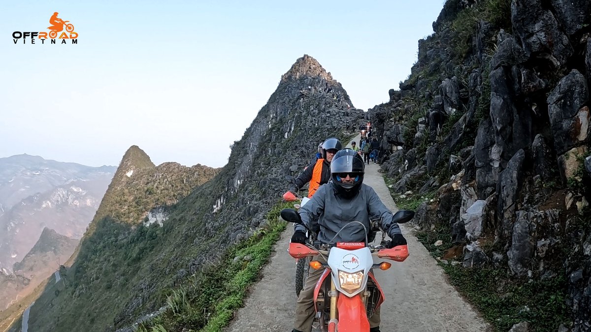 Sky Road motorcycling used to be a very challenging and breath-taking experience. Now open to all 😻

📲 vietnamoffroad.com

#skyroadmotorcycling #thingschanged #masstourism #vietnam #xuhuong2023 #trending2023 #motorbike #tour #rental #honda #XR150 #CRF150L #CRF250L #CRF300L