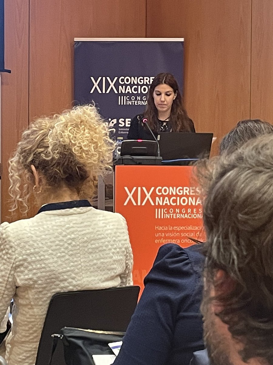 Maite San miguel (@maitesanmiguel3) on Twitter photo <a href="/mpf8/">M a r t apenalva</a> enfermera de <a href="/ClinicaNavarra/">Clínica Universidad de Navarra</a> defendiendo el trabajo Huddle como herramienta de trabajo en ensayos clínicos onco-hematologicos. @_SEEO_2023 <a href="/mpf8/">M a r t apenalva</a> enfermera de <a href="/ClinicaNavarra/">Clínica Universidad de Navarra</a> defendiendo el trabajo Huddle como herramienta de trabajo en ensayos clínicos onco-hematologicos. @_SEEO_2023