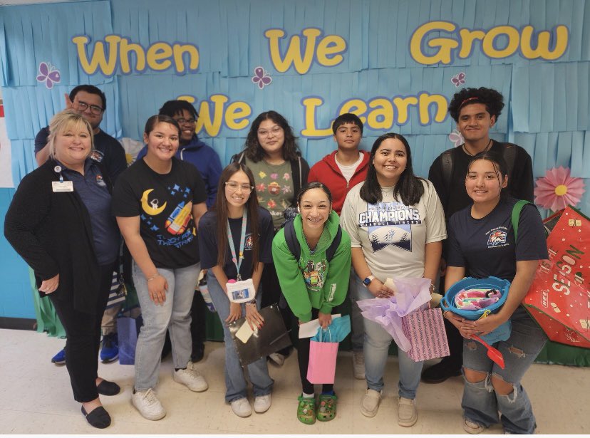 CarrollTafe's tweet photo. Last Days at the elementaries! https://t.co/VcvGgXmJMc